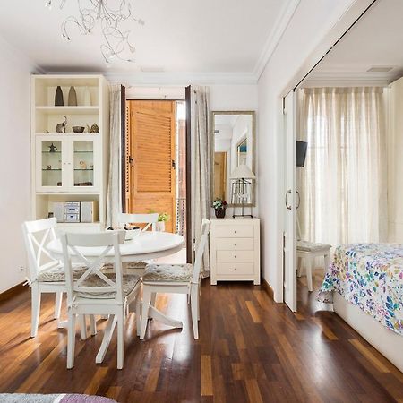 Beautiful Y Luxury Apartment Centrallylocated Барселона Екстериор снимка
