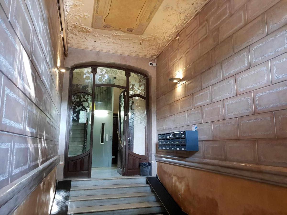 Beautiful Y Luxury Apartment Centrallylocated Барселона Екстериор снимка