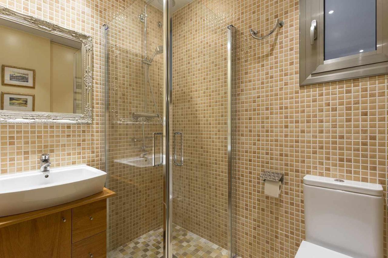 Beautiful Y Luxury Apartment Centrallylocated Барселона Екстериор снимка